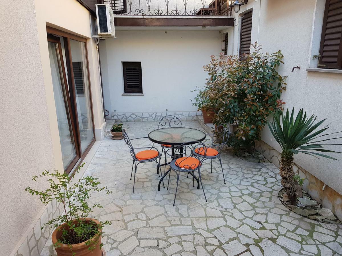 L&M Studio Apartman Apartment Pula Exterior photo